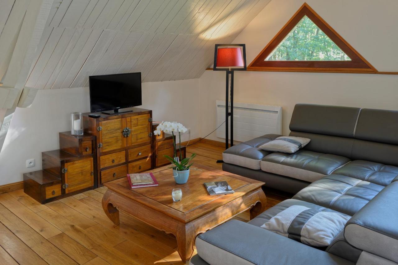 La Maison Dans Les Bois Soucelles Eksteriør bilde